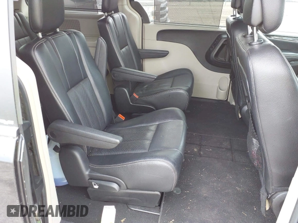 2014 Chrysler Town & Country Touring-L with VIN 2C4RC1CG6ER176156, listed as a IAAI auction lot 42008100 with 139,519 mi miles. Bid and sale history available at carsss.com. Image 8.