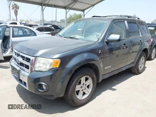 2008 Ford Escape Hybrid z VIN 1FMCU49H48KA03674, wystawiony jako IAAI lot #42587791 z przebiegiem 160 202 mil mil oraz . Historia ofert i sprzedaży dostępna na DreamBid. Obrazek 2.
