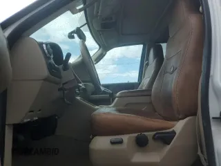 2005 Ford Expedition Eddie Bauer z VIN 1FMFU18575LA94920, wystawiony jako Copart lot #56857955 z przebiegiem 197 217 mil mil oraz Szkoda całkowita • Salvage title. Historia ofert i sprzedaży dostępna na DreamBid. Obrazek 7.