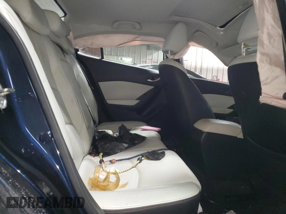 2017 Mazda 3 Grand Touring z VIN JM1BN1W38H1135914, wystawiony jako Copart lot #44387165 z przebiegiem Nie podano mil oraz Nie do naprawy • Non repairable. Historia ofert i sprzedaży dostępna na DreamBid. Obrazek 10.