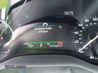 2025 Toyota Sienna XLE z VIN 5TDJSKFC5SS166414, wystawiony jako IAAI lot #42105323 z przebiegiem 2 270 mil mil oraz . Historia ofert i sprzedaży dostępna na DreamBid. Obrazek 7.