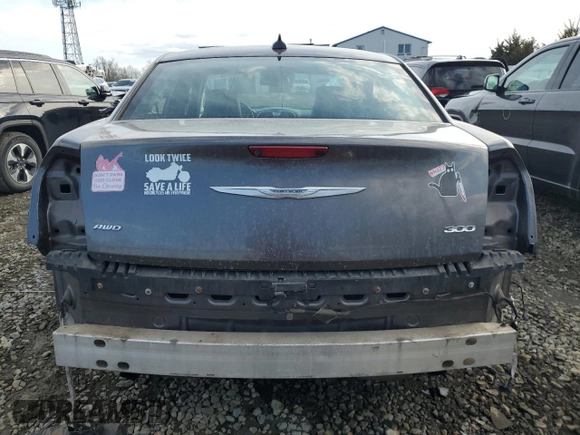 2015 Chrysler 300 Limited with VIN 2C3CCARG2FH803363, listed as a Copart auction lot 44330015 with 98,261 mi miles and Salvage Title. Bid and sale history available at carsss.com. Image 6.
