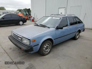 1985 Nissan Sentra z VIN JN1PB15S6FU172045, wystawiony jako Copart lot #54384475 z przebiegiem 134 117 mil mil oraz Szkody całkowita. Historia ofert i sprzedaży dostępna na DreamBid. Obrazek 1.