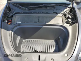 2024 Tesla Model Y Long Range z VIN 7SAYGDEE0RF062395, wystawiony jako Copart lot #55071185 z przebiegiem 42 747 mil mil oraz Szkoda całkowita • Salvage title. Historia ofert i sprzedaży dostępna na DreamBid. Obrazek 12.