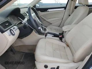 2012 Volkswagen Passat SE с VIN 1VWBH7A35CC020313, выставлен на аукционе Copart как лот 76389584 с пробегом 116 463 миль миль и Чистый • Clean title. История ставок и продаж доступна на DreamBid. Изображение 7.
