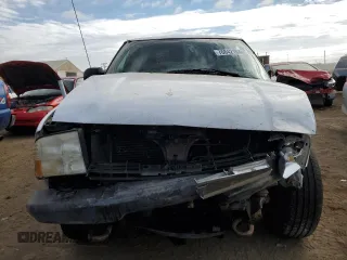 2001 GMC Jimmy SLT with VIN 1GKDT13W412121445, listed as a Copart auction lot 76842164 with 277,068 mi miles and Salvage Title. Bid and sale history available at carsss.com. Image 5.