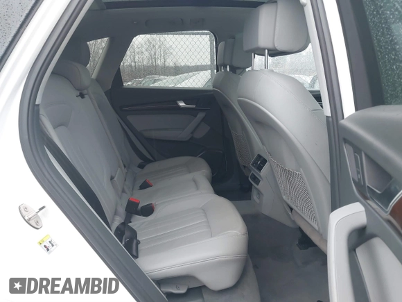 2019 Audi Q5 Premium with VIN WA1ANAFY0K2093743, listed as a IAAI auction lot 41443852 with 63,874 mi miles. Bid and sale history available at carsss.com. Image 8.