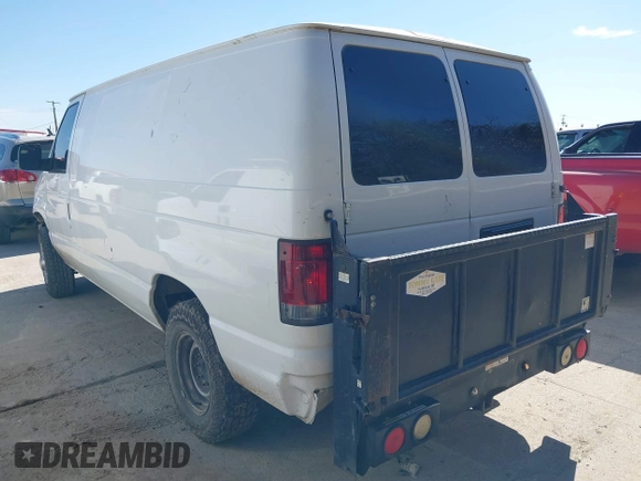2013 Ford Econoline Cargo Commercial z VIN 1FTNE2EL0DDA69257, wystawiony jako IAAI lot #41703772 z przebiegiem 261 935 mil mil oraz . Historia ofert i sprzedaży dostępna na DreamBid. Obrazek 3.