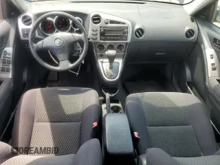 2006 Toyota Matrix STD z VIN 2T1KR32EX6C585709, wystawiony jako Copart lot #59258405 z przebiegiem 126 970 mil mil oraz Szkoda całkowita • Salvage title. Historia ofert i sprzedaży dostępna na DreamBid. Obrazek 8.