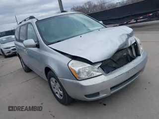 2008 Kia Sedona LX with VIN KNDMB233986220467, listed as a IAAI auction lot 41737760 with 162,866 mi miles. Bid and sale history available at carsss.com. Image 1.