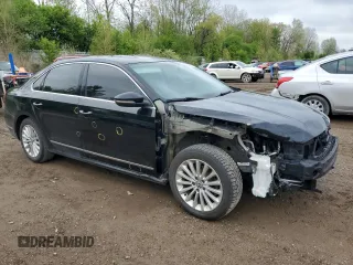 2016 Volkswagen Passat SE z VIN 1VWBT7A38GC051284, wystawiony jako Copart lot #56017235 z przebiegiem 120 066 mil mil oraz Czysty tytuł • Clean title. Historia ofert i sprzedaży dostępna na DreamBid. Obrazek 4.