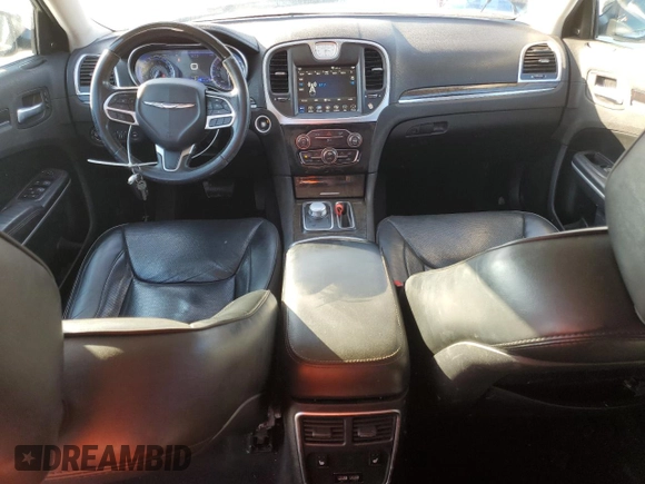 2019 Chrysler 300 Limited with VIN 2C3CCAEG2KH555681, listed as a Copart auction lot 43571855 with 121,027 mi miles and Salvage Title. Bid and sale history available at DreamBid. Image 8.
