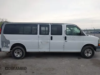 2007 Chevrolet Express Passenger с VIN 1GAHG39UX71162351, выставлен на аукционе IAAI как лот 41887144 с пробегом 353 473 миль миль и . История ставок и продаж доступна на DreamBid. Изображение 13.