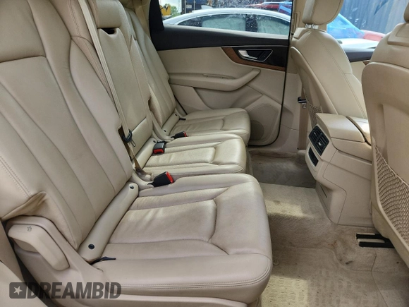2017 Audi Q7 Premium Plus z VIN WA1LABF70HD016126, wystawiony jako Copart lot #62913985 z przebiegiem 107 198 mil mil oraz Nie do naprawy • Non repairable. Historia ofert i sprzedaży dostępna na DreamBid. Obrazek 11.
