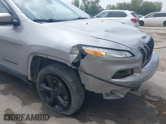 2018 Jeep Cherokee Latitude Tech Connect с VIN 1C4PJLCB2JD540423, выставлен на аукционе IAAI как лот 42159808 с пробегом 186 962 миль миль и . История ставок и продаж доступна на DreamBid. Изображение 17.
