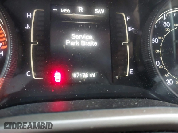 2016 Jeep Cherokee Altitude z VIN 1C4PJMCB6GW367931, wystawiony jako IAAI lot #42482796 z przebiegiem 87 178 mil mil oraz . Historia ofert i sprzedaży dostępna na DreamBid. Obrazek 16.