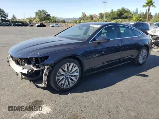 2019 Audi A7 Premium Plus with VIN WAUR2AF21KN052210, listed as a Copart auction lot 60918945 with 64,740 mi miles and Salvage title. Bid and sale history available at DreamBid. Image 1.
