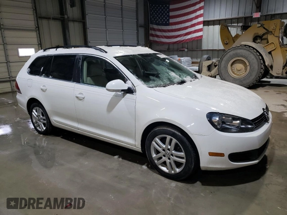 2014 Volkswagen Jetta SportWagen TDI w/Sunroof with VIN 3VWPL7AJ6EM614316, listed as a Copart auction lot 45187755 with 39,788 mi miles and Salvage Title. Bid and sale history available at carsss.com. Image 4.