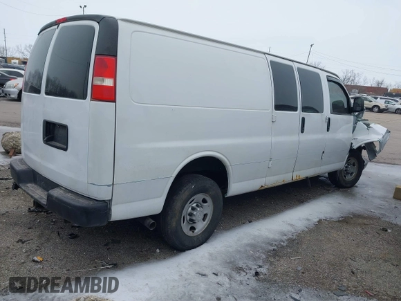2015 Chevrolet Express Cargo z VIN 1GCZGUCG1F1101005, wystawiony jako IAAI lot #41314699 z przebiegiem 103 736 mil mil oraz . Historia ofert i sprzedaży dostępna na DreamBid. Obrazek 4.