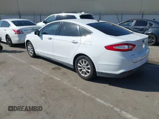 2016 Ford Fusion S z VIN 3FA6P0G79GR157809, wystawiony jako IAAI lot #41994860 z przebiegiem 161 049 mil mil oraz . Historia ofert i sprzedaży dostępna na DreamBid. Obrazek 3.