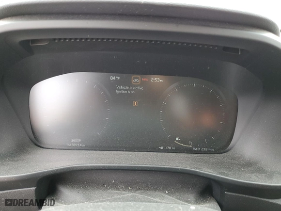 2021 Volvo XC40 Momentum with VIN YV4162UK5M2515870, listed as a Copart auction lot 55603983 with 36,002 mi miles. Bid and sale history available at carsss.com. Image 9.