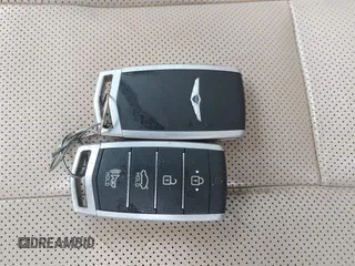2018 Genesis G80 3.8L z VIN KMHGN4JE1JU233862, wystawiony jako IAAI lot #42209726 z przebiegiem 63 106 mil mil oraz . Historia ofert i sprzedaży dostępna na DreamBid. Obrazek 11.