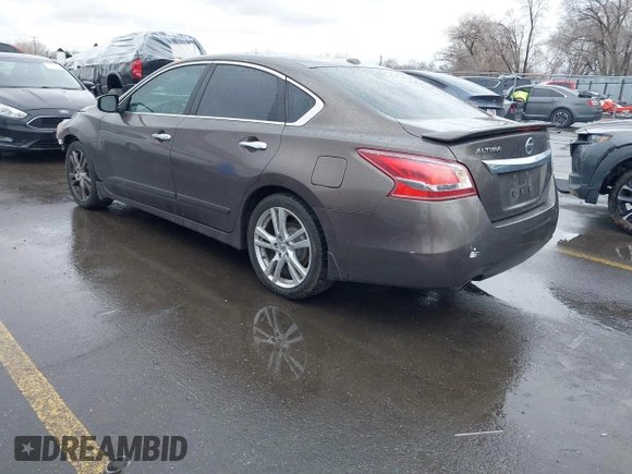 2013 Nissan Altima SV with VIN 1N4BL3AP4DC922343, listed as a IAAI auction lot 41746608 with 185,240 mi miles and . Bid and sale history available at DreamBid. Image 3.