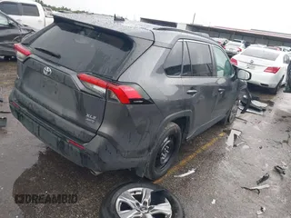 2022 Toyota RAV4 XLE с VIN 2T3P1RFV0NC311712, выставлен на аукционе IAAI как лот 42683117 с пробегом 87 493 миль миль и . История ставок и продаж доступна на DreamBid. Изображение 4.