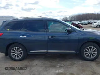 2014 Nissan Pathfinder SL with VIN 5N1AR2MM2EC712191, listed as a IAAI auction lot 42026657 with 157,534 mi miles and . Bid and sale history available at carsss.com. Image 13.