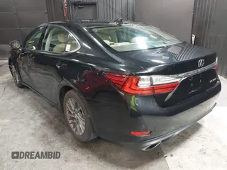 2018 Lexus ES 350 z VIN 58ABK1GG3JU083398, wystawiony jako IAAI lot #42094308 z przebiegiem 98 019 mil mil oraz . Historia ofert i sprzedaży dostępna na DreamBid. Obrazek 3.