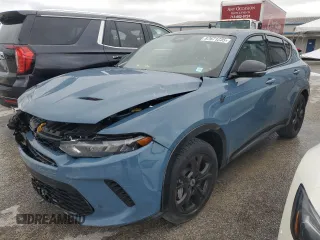 2024 Dodge Hornet R/T Plus with VIN ZACPDFDW6R3A22300, listed as a Copart auction lot 87671235 with 1,806 mi miles and Salvage Title. Bid and sale history available at carsss.com. Image 1.
