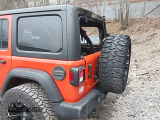 2018 Jeep Wrangler Unlimited Sport z VIN 1C4HJXDN4JW198045, wystawiony jako IAAI lot #41930547 z przebiegiem 62 402 mil mil oraz . Historia ofert i sprzedaży dostępna na DreamBid. Obrazek 17.