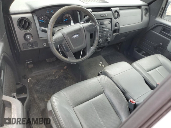 2013 Ford F-150 XL z VIN 1FTMF1CM6DKE78521, wystawiony jako Copart lot #53265605 z przebiegiem 245 087 mil mil oraz Szkoda całkowita • Salvage title. Historia ofert i sprzedaży dostępna na DreamBid. Obrazek 8.