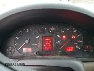 2000 Audi A4 с VIN WAUDC28D4YA127848, выставлен на аукционе Copart как лот 82035314 с пробегом 260 362 миль миль и Списание • Salvage title. История ставок и продаж доступна на DreamBid. Изображение 9.