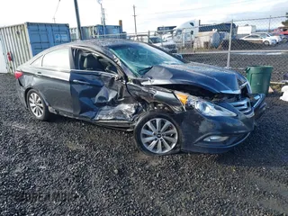 2014 Hyundai Sonata SE with VIN 5NPEC4AC5EH856675, listed as a IAAI auction lot 41785114 with 83,567 mi miles and . Bid and sale history available at DreamBid. Image 1.