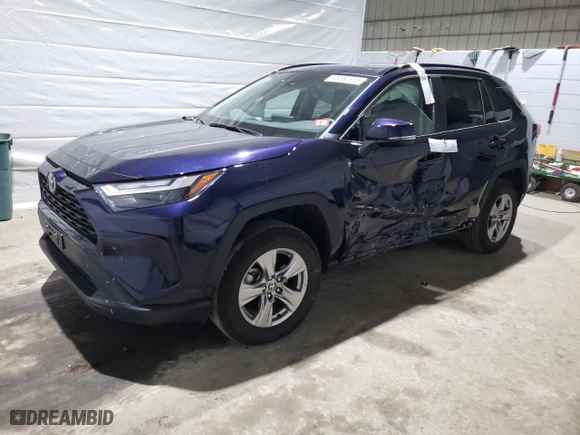 2022 Toyota RAV4 XLE with VIN 2T3P1RFV4NW316569, listed as a Copart auction lot 48360315 with 17,002 mi miles and Salvage Title. Bid and sale history available at carsss.com. Image 1.