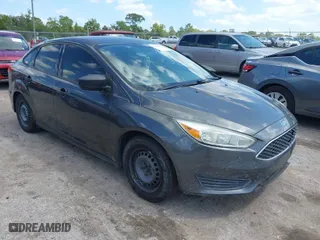 2016 Ford Focus S with VIN 1FADP3E26GL397348, listed as a IAAI auction lot 41952355 with 187,263 mi miles. Bid and sale history available at carsss.com. Image 1.