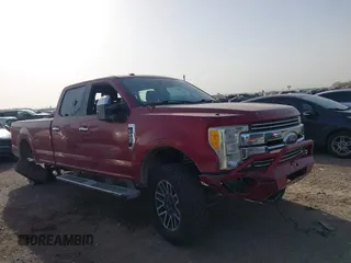 2017 Ford F-250 Lariat z VIN 1FT7W2B65HED25087, wystawiony jako IAAI lot #41728449 z przebiegiem 122 396 mil mil oraz . Historia ofert i sprzedaży dostępna na DreamBid. Obrazek 13.