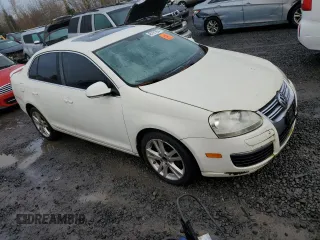 2007 Volkswagen Jetta 2.5 with VIN 3VWSF71KX7M043040, listed as a Copart auction lot 45791765 with 233,291 mi miles and Clean title. Bid and sale history available at DreamBid. Image 4.
