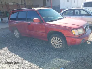 2002 Subaru Forester S w/Premium Pkg with VIN JF1SF656X2H757330, listed as a IAAI auction lot 41758034 with 228,297 mi miles. Bid and sale history available at carsss.com. Image 1.