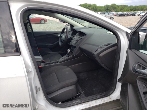 2016 Ford Focus SE with VIN 1FADP3K29GL374716, listed as a Copart auction lot 43301711 with 105,738 mi miles and Salvage Title. Bid and sale history available at carsss.com. Image 5.