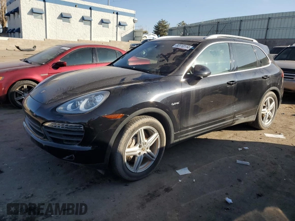 2013 Porsche Cayenne S Hybrid z VIN WP1AE2A24DLA14987, wystawiony jako Copart lot #83110114 z przebiegiem 95 252 mil mil oraz Czysty tytuł • Clean title. Historia ofert i sprzedaży dostępna na DreamBid. Obrazek 1.