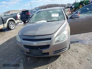 2008 Chevrolet Malibu LT w/1LT with VIN 1G1ZH57B48F225771, listed as a IAAI auction lot 41880804 with 174,755 mi miles. Bid and sale history available at carsss.com. Image 6.