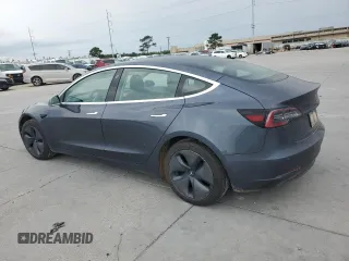 2020 Tesla Model 3 Standard Range Plus z VIN 5YJ3E1EA1LF784832, wystawiony jako Copart lot #57912995 z przebiegiem 77 665 mil mil oraz Szkoda całkowita • Salvage title. Historia ofert i sprzedaży dostępna na DreamBid. Obrazek 2.