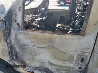 2004 Ford Econoline Cargo z VIN 1FTNE24LX4HA56316, wystawiony jako Copart lot #70838654 z przebiegiem Nie podano mil oraz Szkoda całkowita • Salvage title. Historia ofert i sprzedaży dostępna na DreamBid. Obrazek 7.