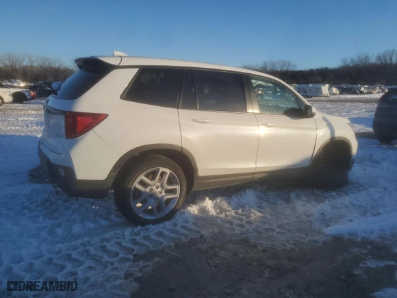 2024 Honda Passport EX-L with VIN 5FNYF8H52RB014593, listed as a Copart auction lot 87750545 with 6,081 mi miles and Salvage Title. Bid and sale history available at carsss.com. Image 3.