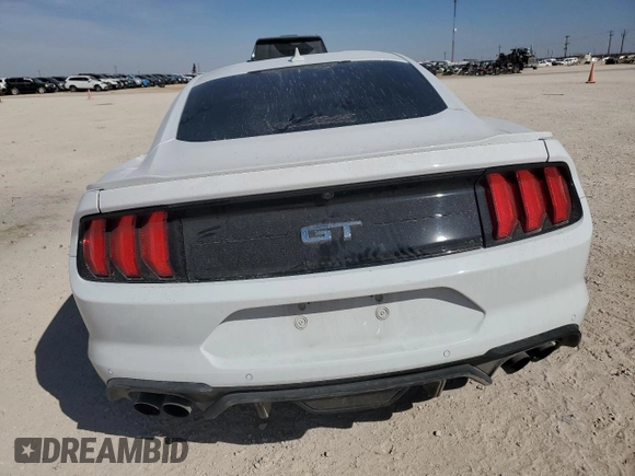 2021 Ford Mustang GT z VIN 1FA6P8CF2M5117291, wystawiony jako Copart lot #46327595 z przebiegiem Nie podano mil oraz Szkody całkowita. Historia ofert i sprzedaży dostępna na DreamBid. Obrazek 6.