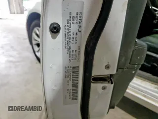 2015 Chrysler 300 Limited z VIN 2C3CCAAG8FH875874, wystawiony jako Copart lot #58258245 z przebiegiem 166 102 mil mil oraz Szkoda całkowita • Salvage title. Historia ofert i sprzedaży dostępna na DreamBid. Obrazek 12.