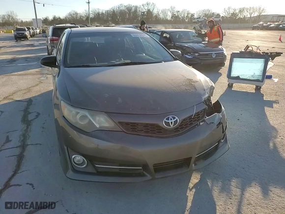 2014 Toyota Camry L with VIN 4T1BF1FK8EU346721, listed as a Copart auction lot 88858945 with 266,979 mi miles and Clean Title. Bid and sale history available at carsss.com. Image 10.