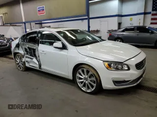 2018 Volvo S60 Inscription z VIN LYV402HK0JB171760, wystawiony jako Copart lot #45929395 z przebiegiem Nie podano mil oraz Szkoda całkowita • Salvage title. Historia ofert i sprzedaży dostępna na DreamBid. Obrazek 4.